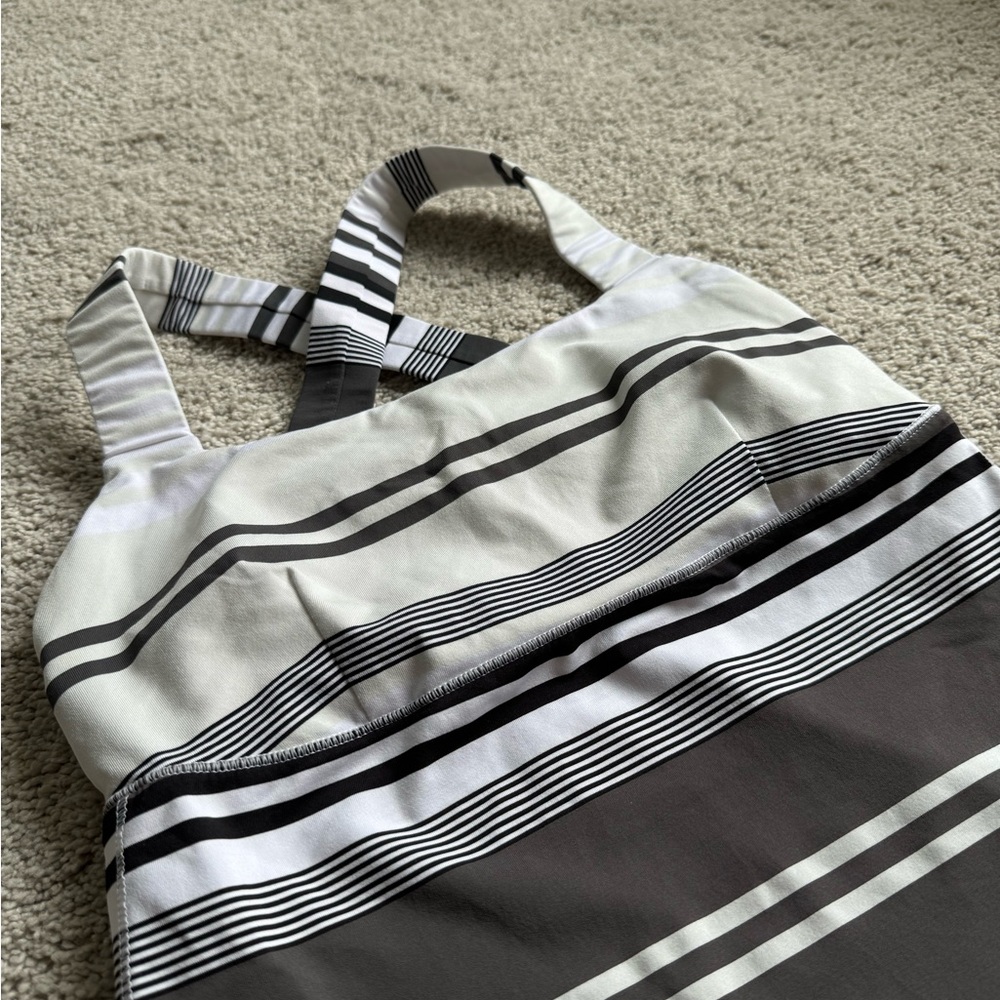 Lululemon Yoga Workout tank top with bra